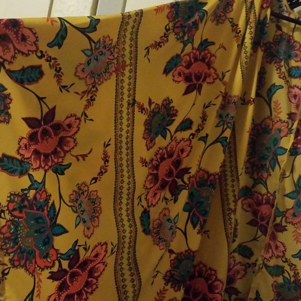 Loose fitting kimono